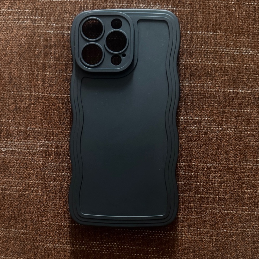 Black Wavy Edge Phone Case